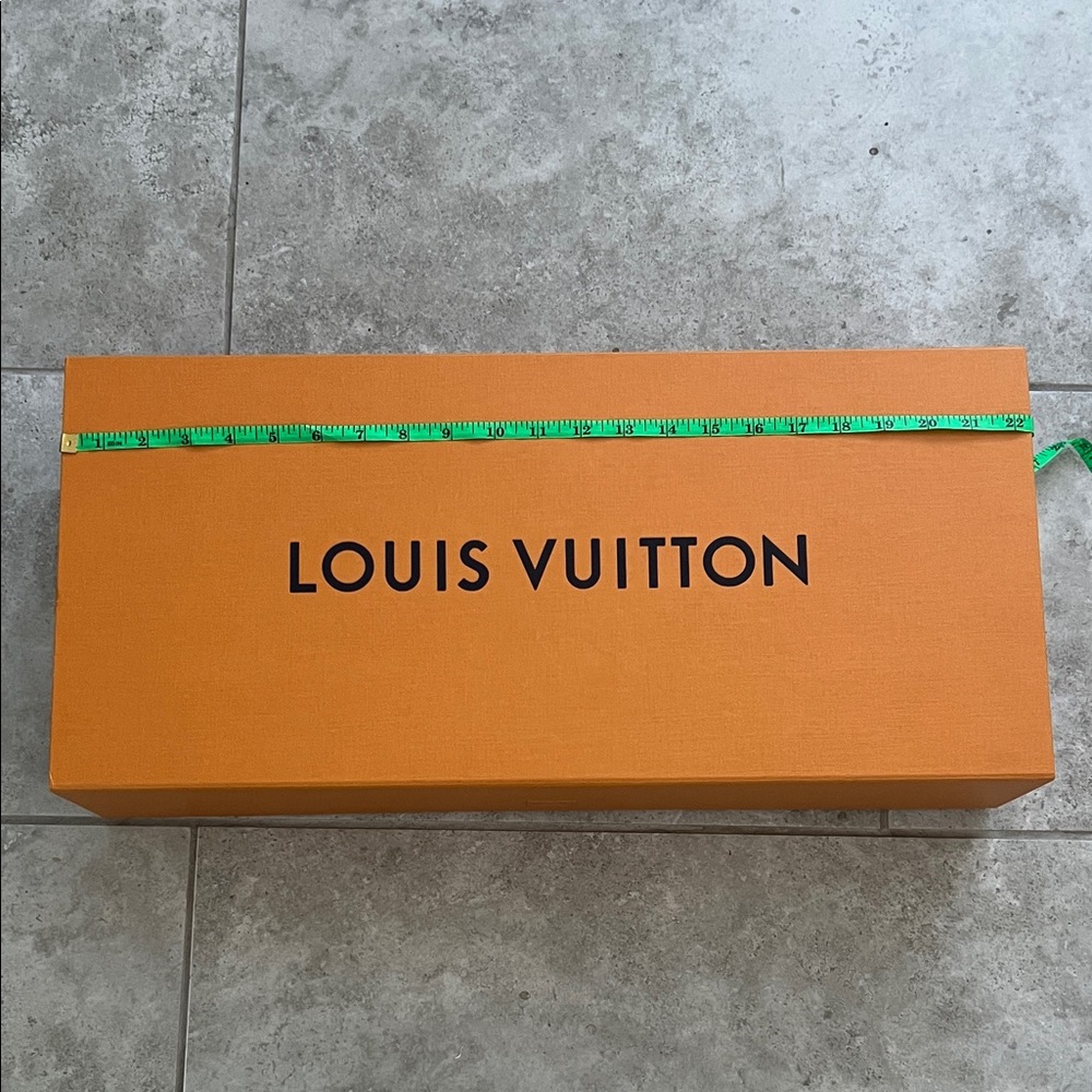 Louis Vuitton Signature Orange Box empty New no call outs